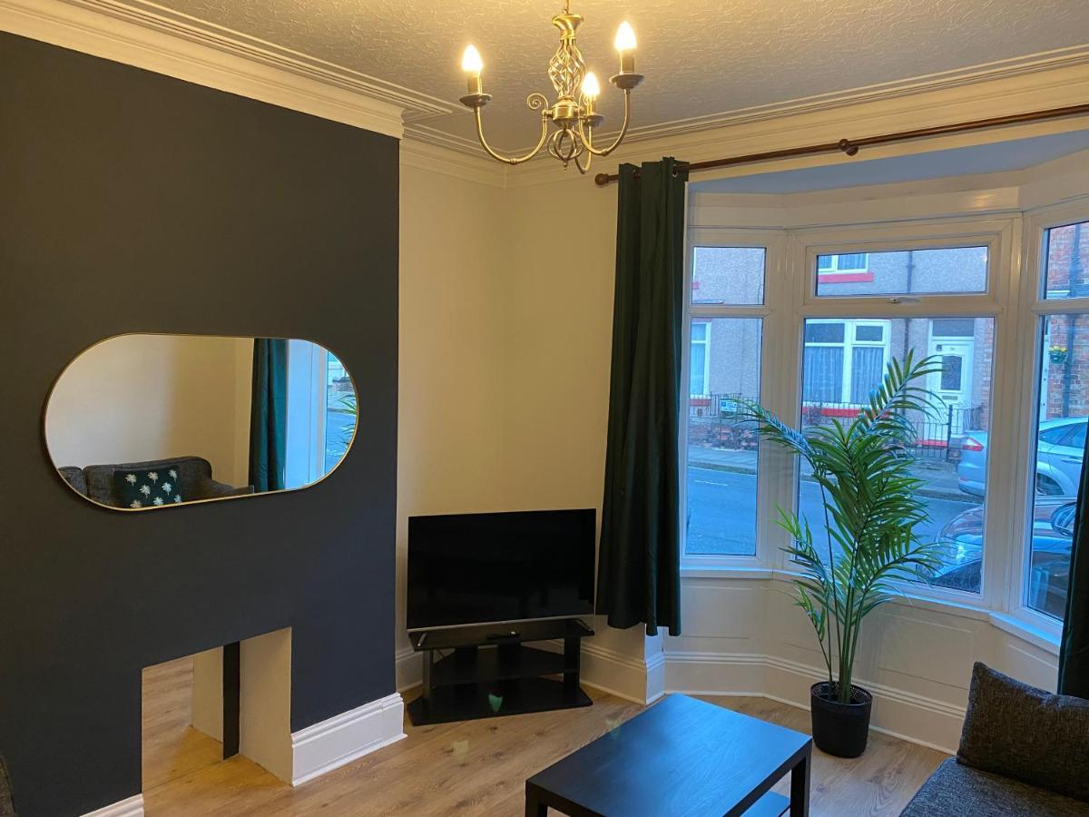 Thornton - Stylish 3 Bed Terraced House With Free Parking Villa Darlington  Exterior photo